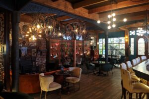 01c Hua Tuo's Apothecary Bar 3