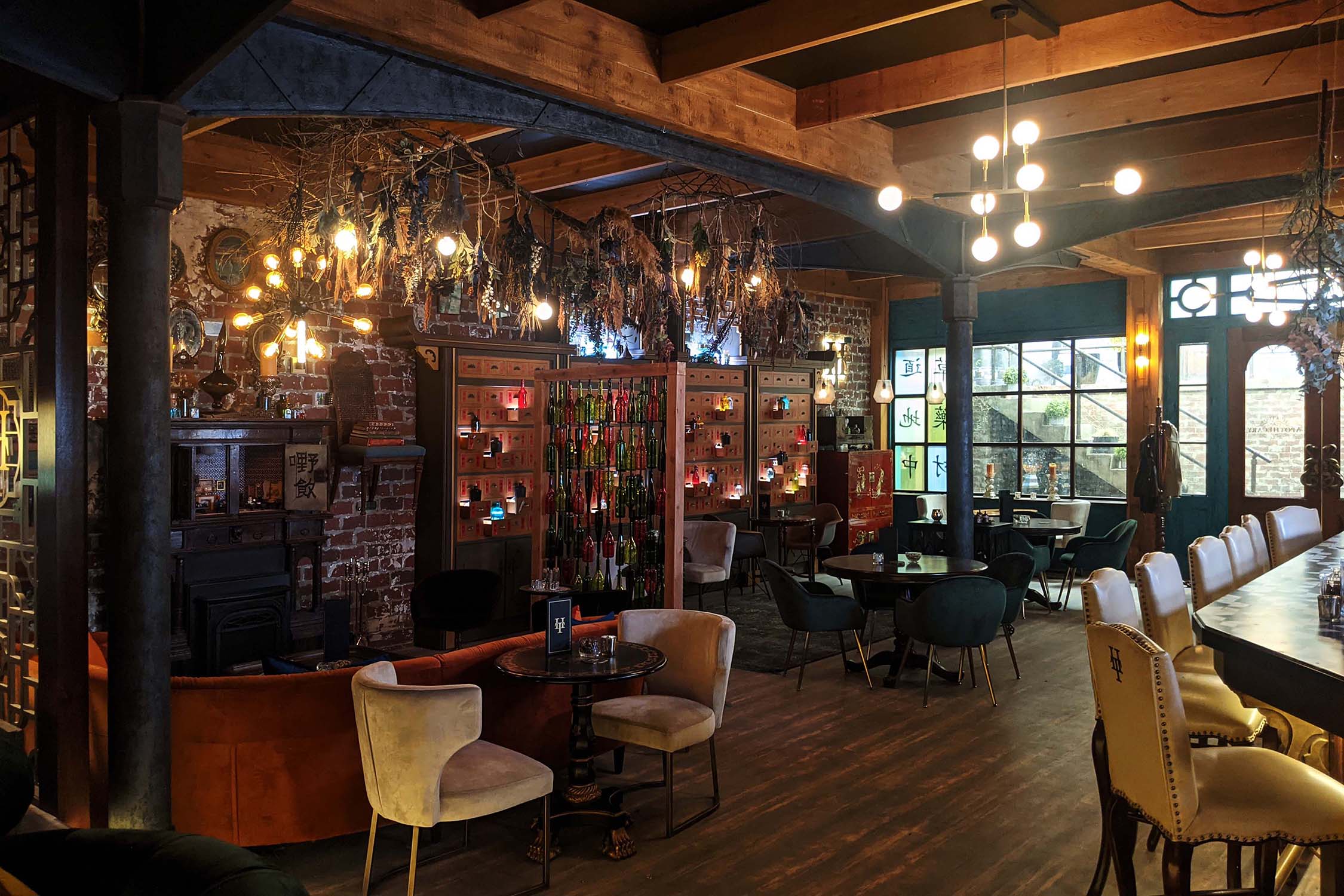 01c Hua Tuo's Apothecary Bar 3