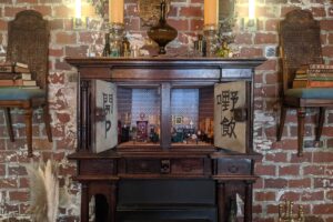 01a8 Hua Tuo's Apothecary Bar