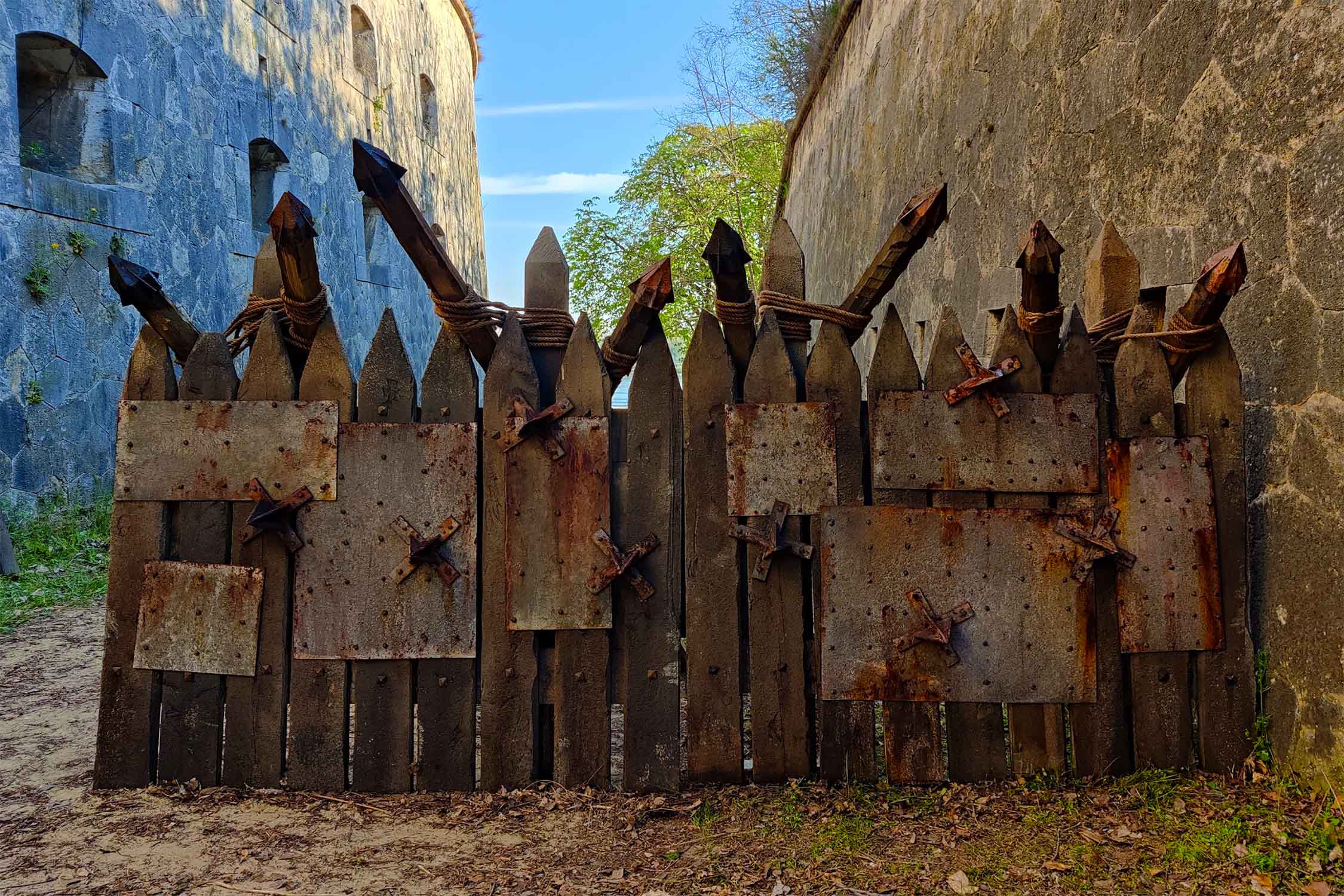 02a11 Zvedya Fortifications 2